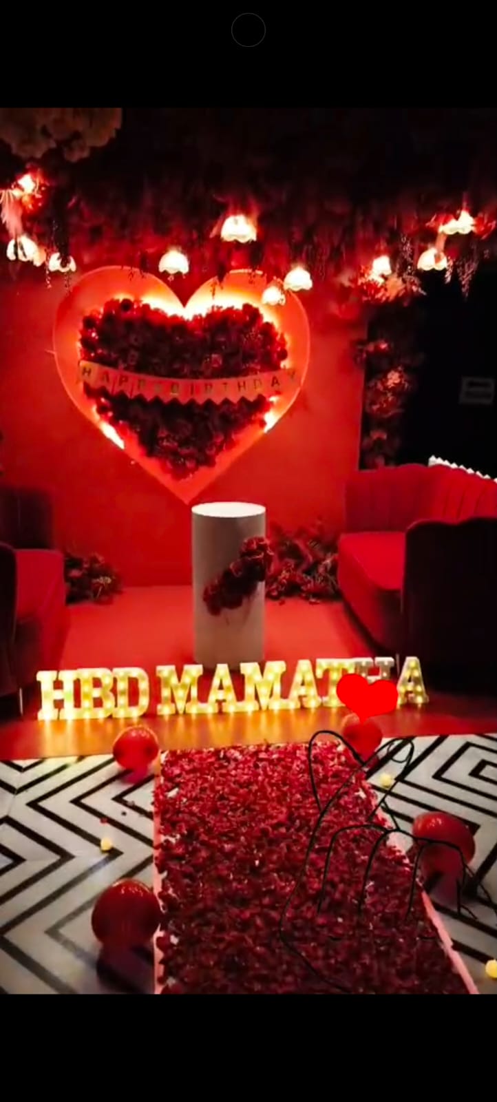 Decor at a Cafe - Book Now